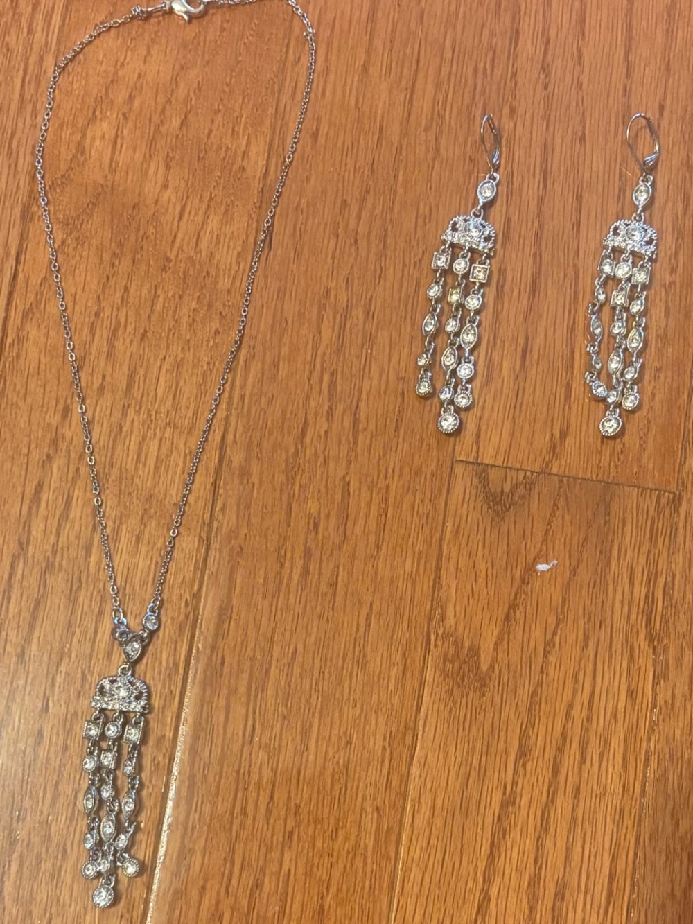 💎 Elegant Rhinestone Chandelier Necklace & Earring Set
